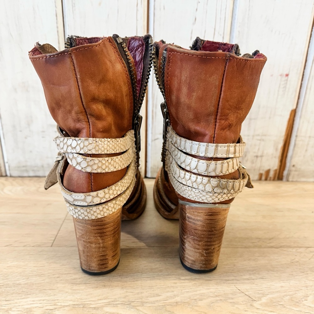 Freebird Balboa Brown Leather Ankle Boots with Cream Straps - Picture 5 of 9